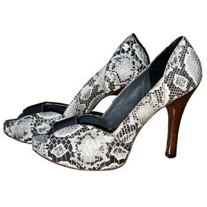 BCBG Maxazria Snake Skin Leather Open Toe Shoes Size EU 39 US 9 Gray Black